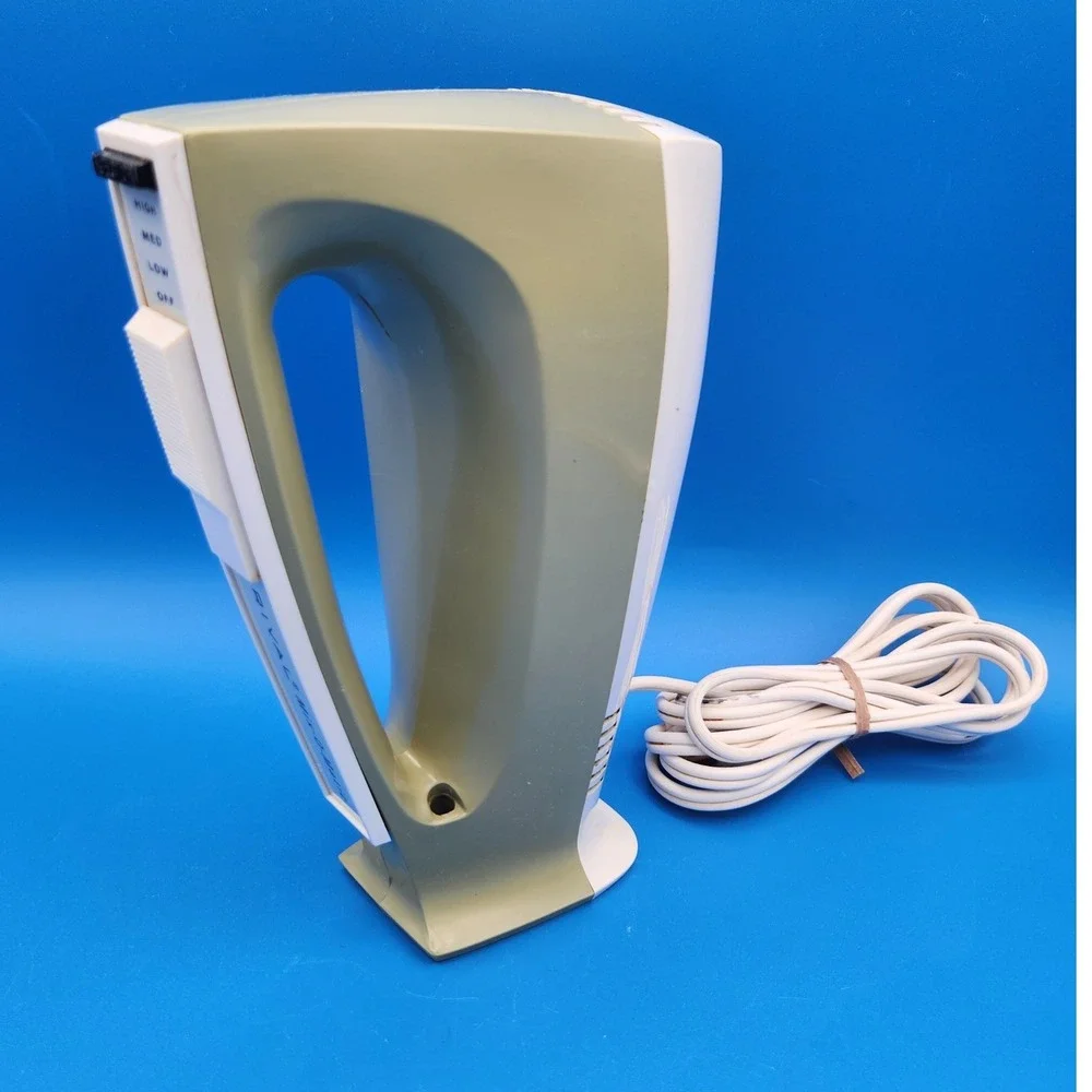 Vintage Rival Mix-O-Matic Hand Mixer Avocado Green Model 436B 3-Speed